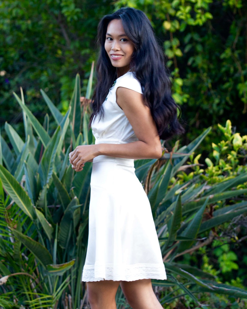 Anywear Sports Fit-and-Flare Dress (White Sateen) S / White Sateen